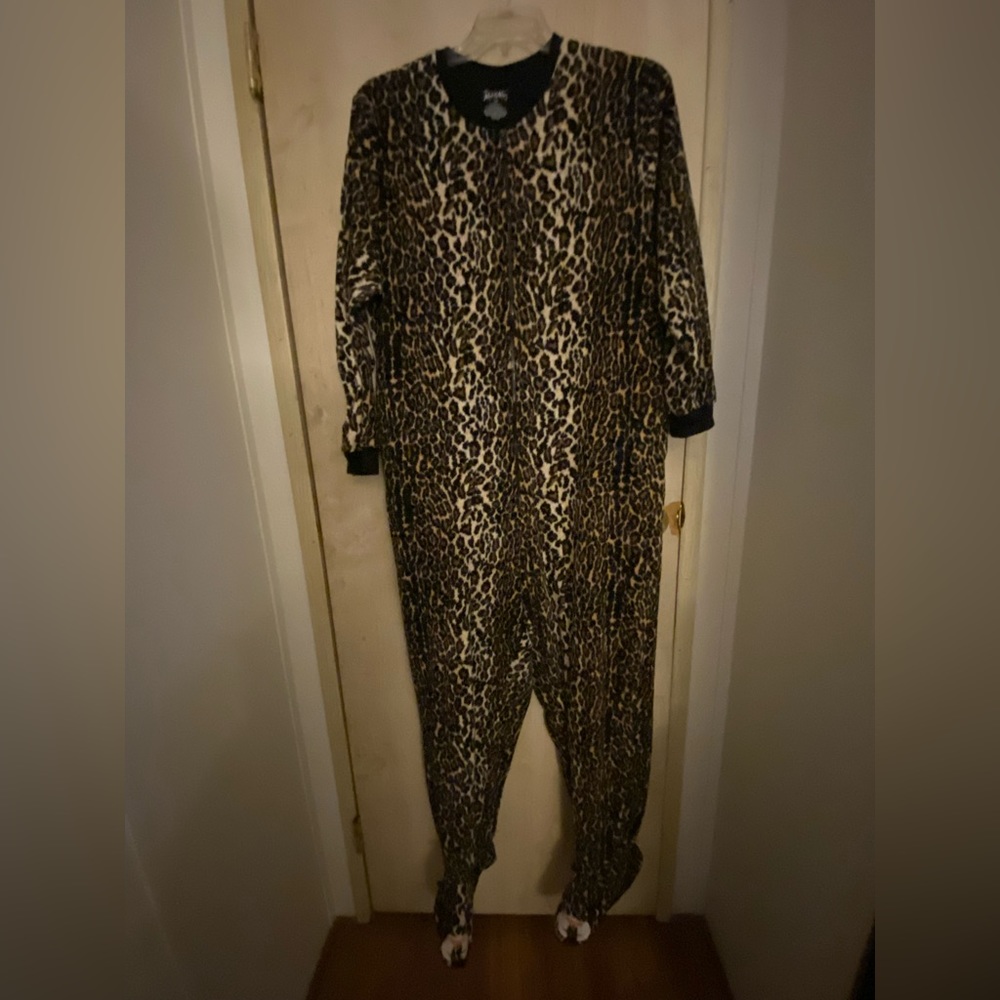 Nick & Nora footie jammies. Leopard Animal Print. Size XXL